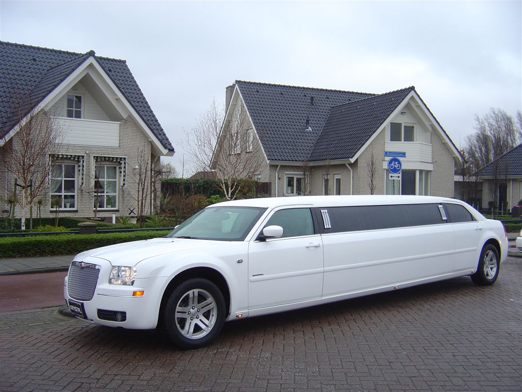 Astonishing Limousines for Hire in Melbourne