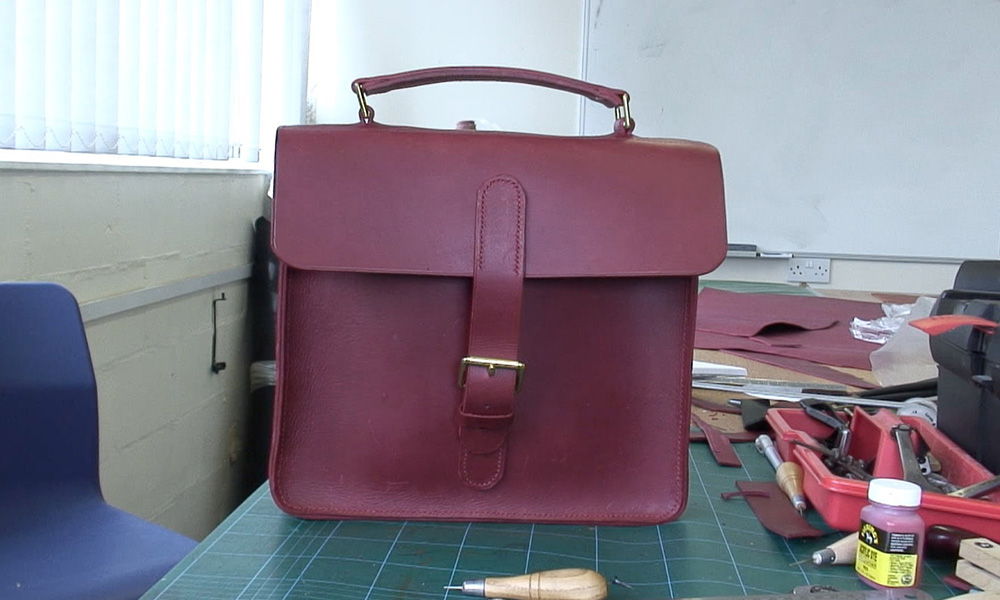 Does Your Old Leather Briefcase Need Repair? Bring it to Us For Betterment