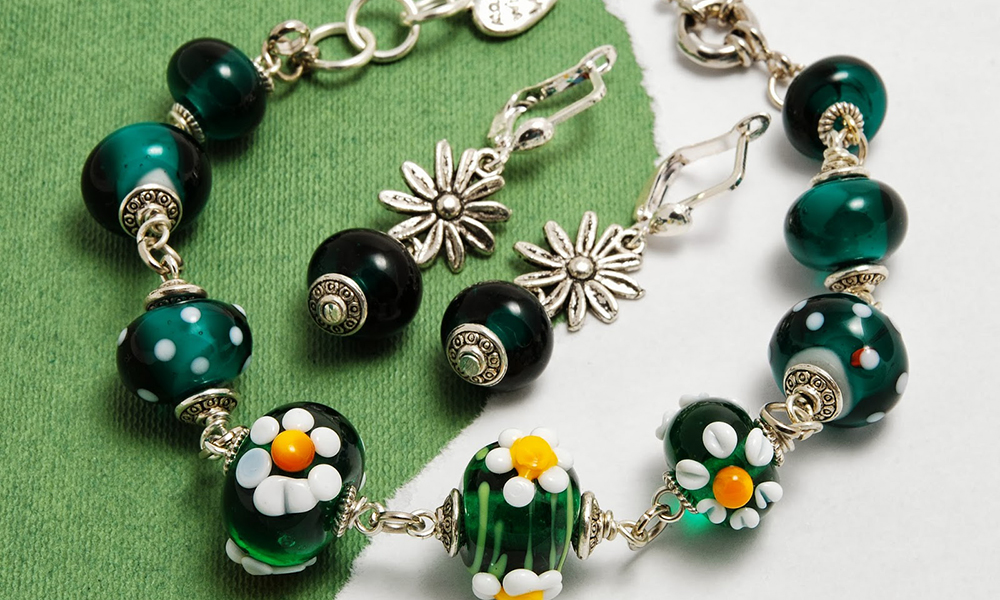 Why Should You Buy Handmade Jewellery?