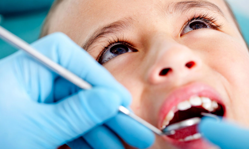 How Children’s Teeth Dentist Treat Your Child While Treatment