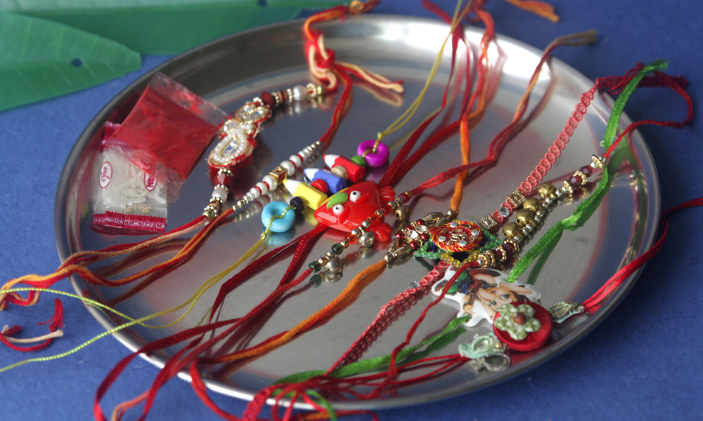Great Gift Ideas For Your Sister With Rakhi To Australia From India
