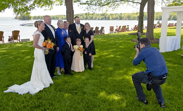 3 Common Mistakes You Must Avoid While Choosing the Right Wedding Photographer