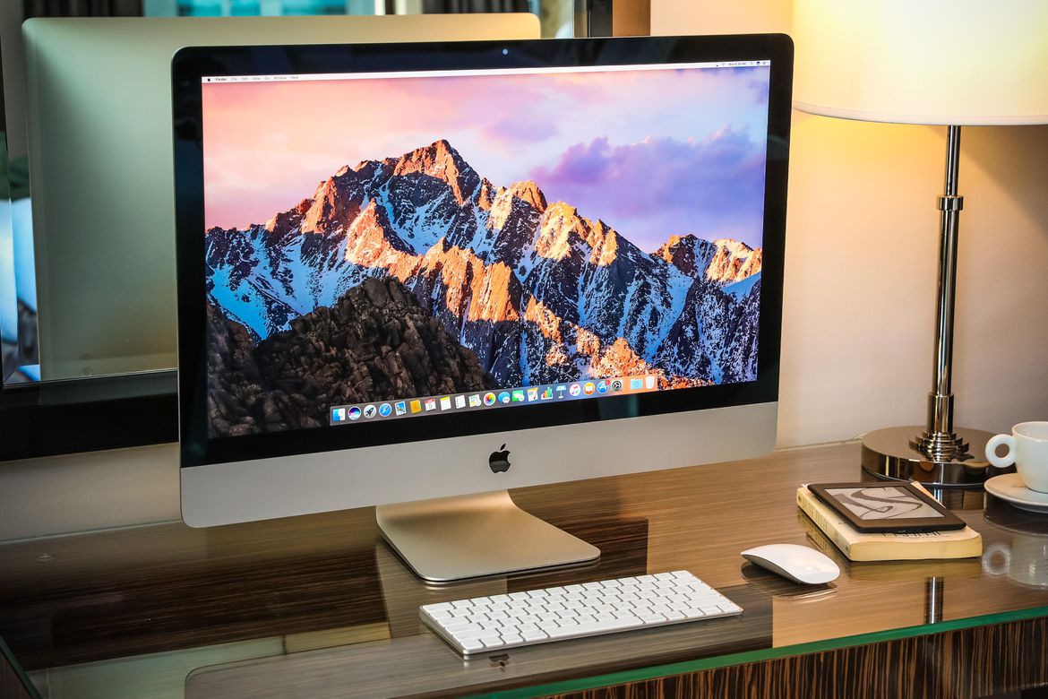 Apple iMac 27 Inches with Retina 5K Display 3.4Ghz Quad Core Core i5 7th  Features & Specs