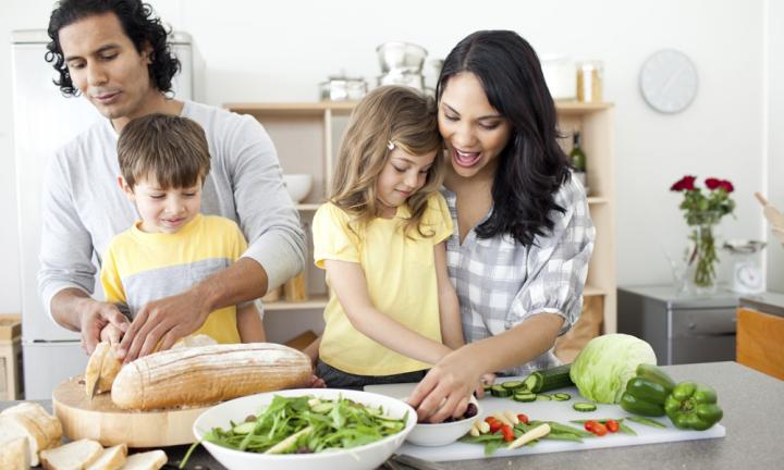 Family Lunches Can be Make Easily in Kitchen