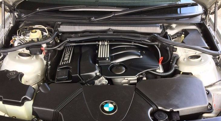 BMW 318i Engine