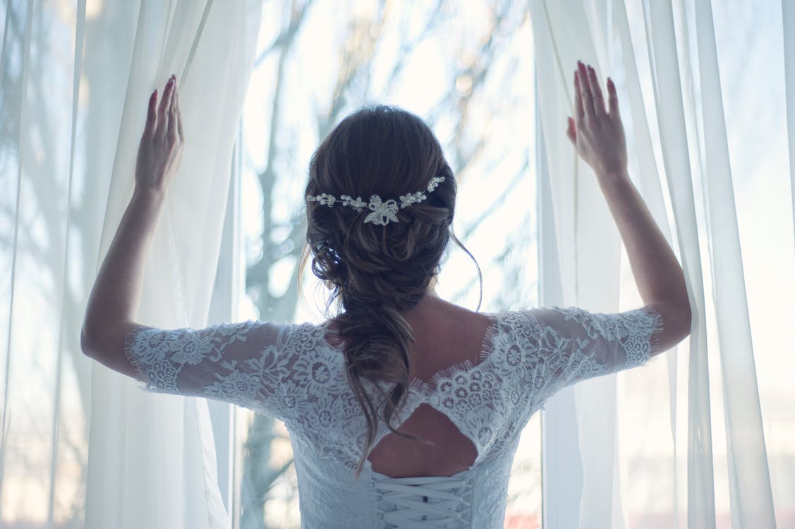 6 Benefits Of Using a Photo Studio for Wedding Portraits