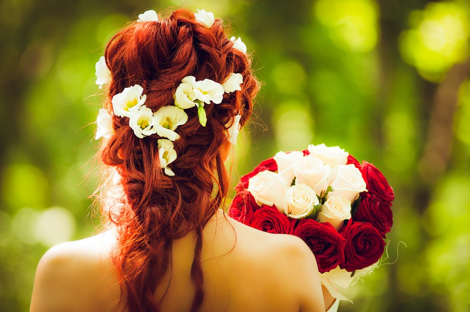 8 Questions you need to ask your Wedding Hair Stylist Now!