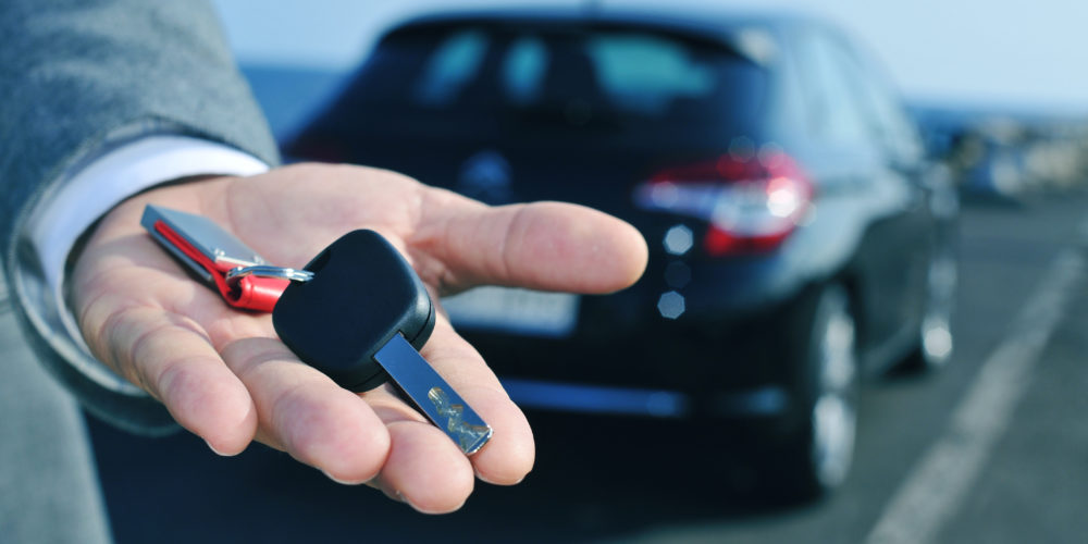 Grab the Amazing Car Rental Deal Online and Have A Safe Ride