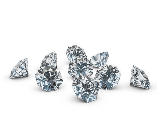 Natural Diamonds vs. Lab-Made Diamonds : What You Need To Know