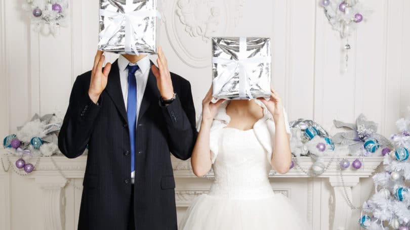 Seven Wedding Gifts Ideas for Couples Under Your Pocket