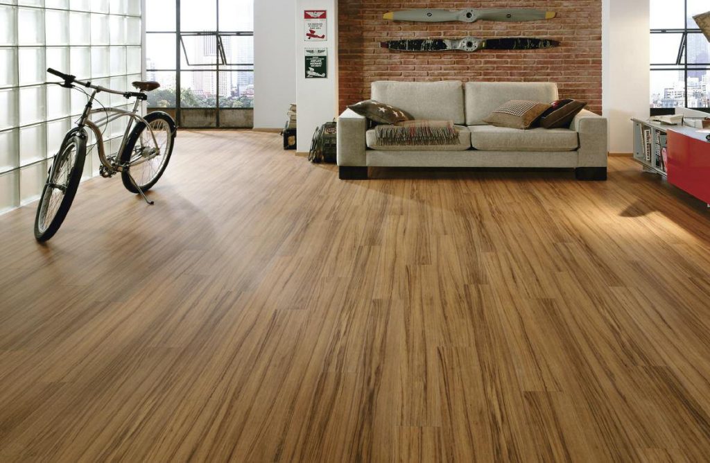 Understanding The Pros & Cons Of Hardwood And Laminate Floorings