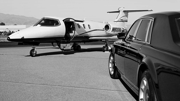 Choosing The Best Limo Service For Airport Transfer