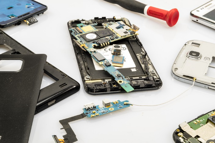 7 Best Mobile Phone Repair Kit That Every Professional Must Have