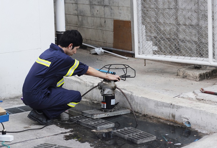 Expert Guide to Clearing and Relining Blocked Drains and Pipes