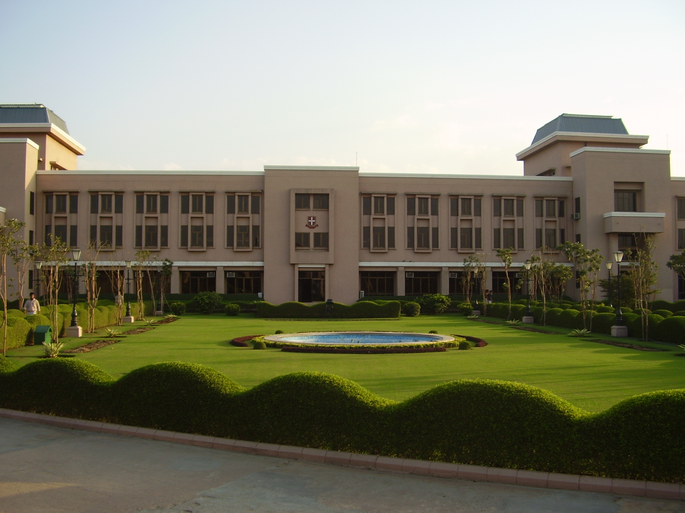 How Do You Know Which Top Business Schools In India For Executive MBA Is Right For You?