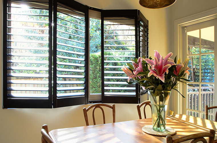 Basics on Choosing Shutters Over Curtains