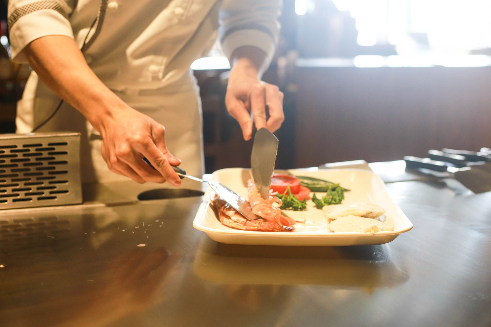 5 Early Signs Of Food Spoilage For Restaurant Owners