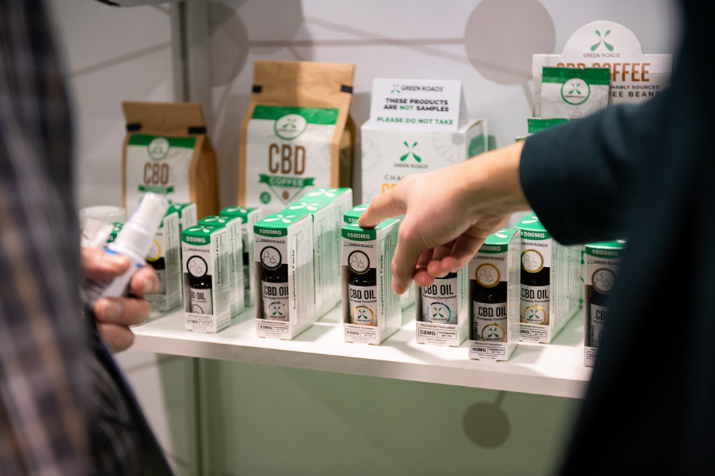 5 Things to Consider Before Buy the Safe and Effective CBD Products