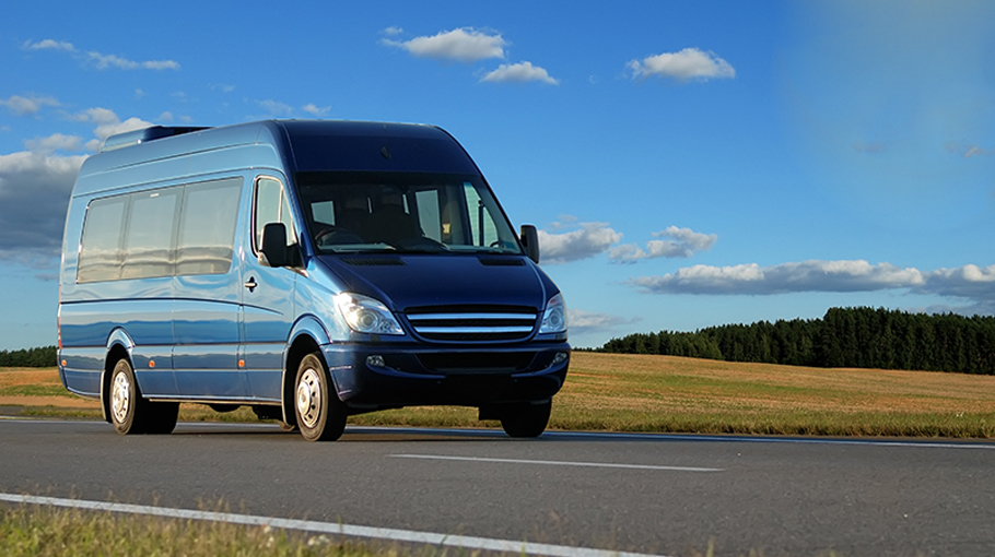 3 Exceptional Facts of Minibus Hire with Driver Services