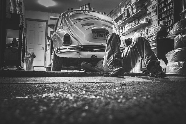 Oil Change: An Important Aspect of Volkswagen Service