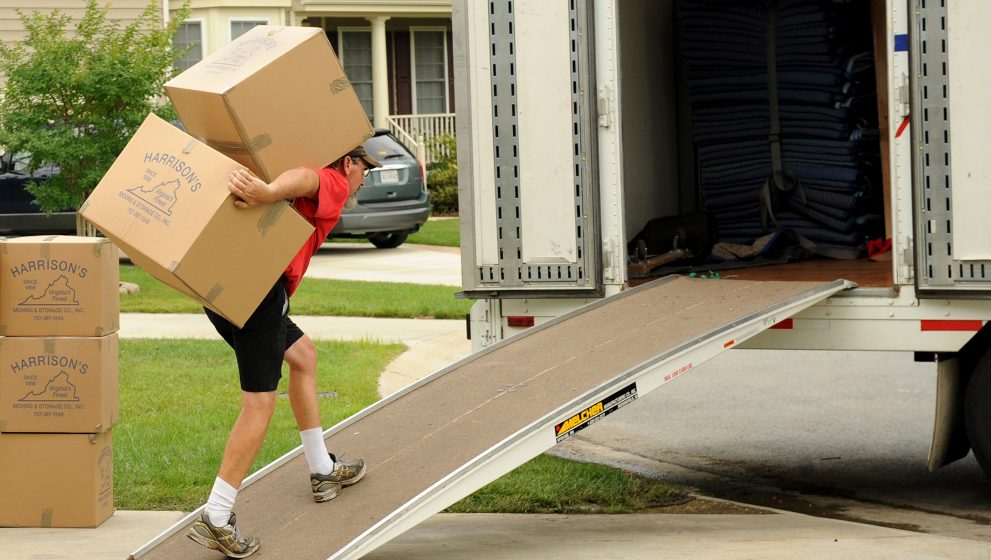 Difference in DIY Moving and Professional Movers
