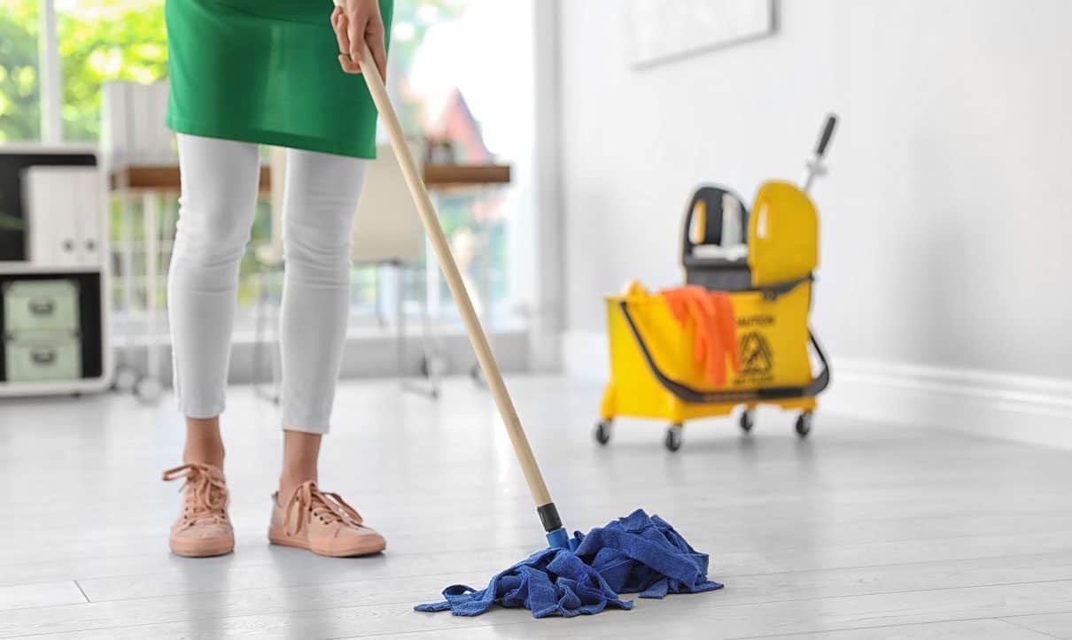 Advantages Of Hiring Professionals For Your Bond Cleaning Brisbane