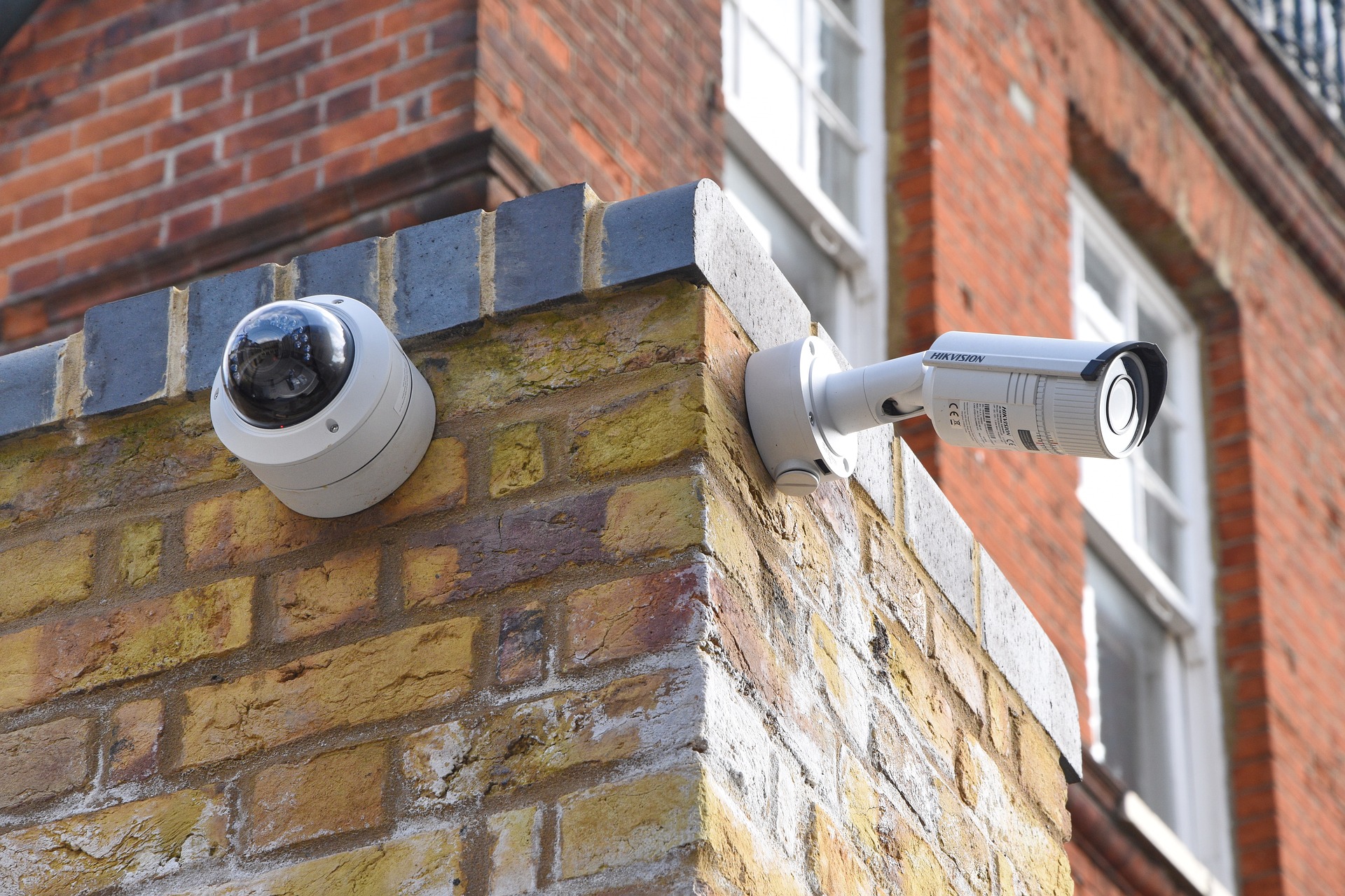 All About Wireless Video Surveillance Cameras