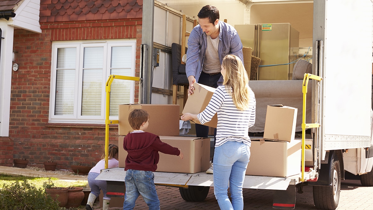 7 Effortless Tips to Plan out Your Next House-Moving Journey!