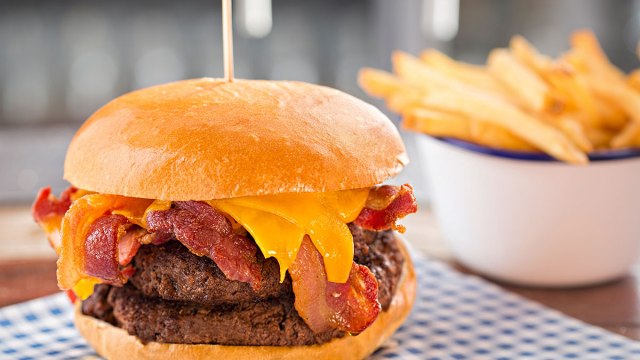 Tantalize Your Taste Buds: 7 Tips to Make the Best Beef Burger