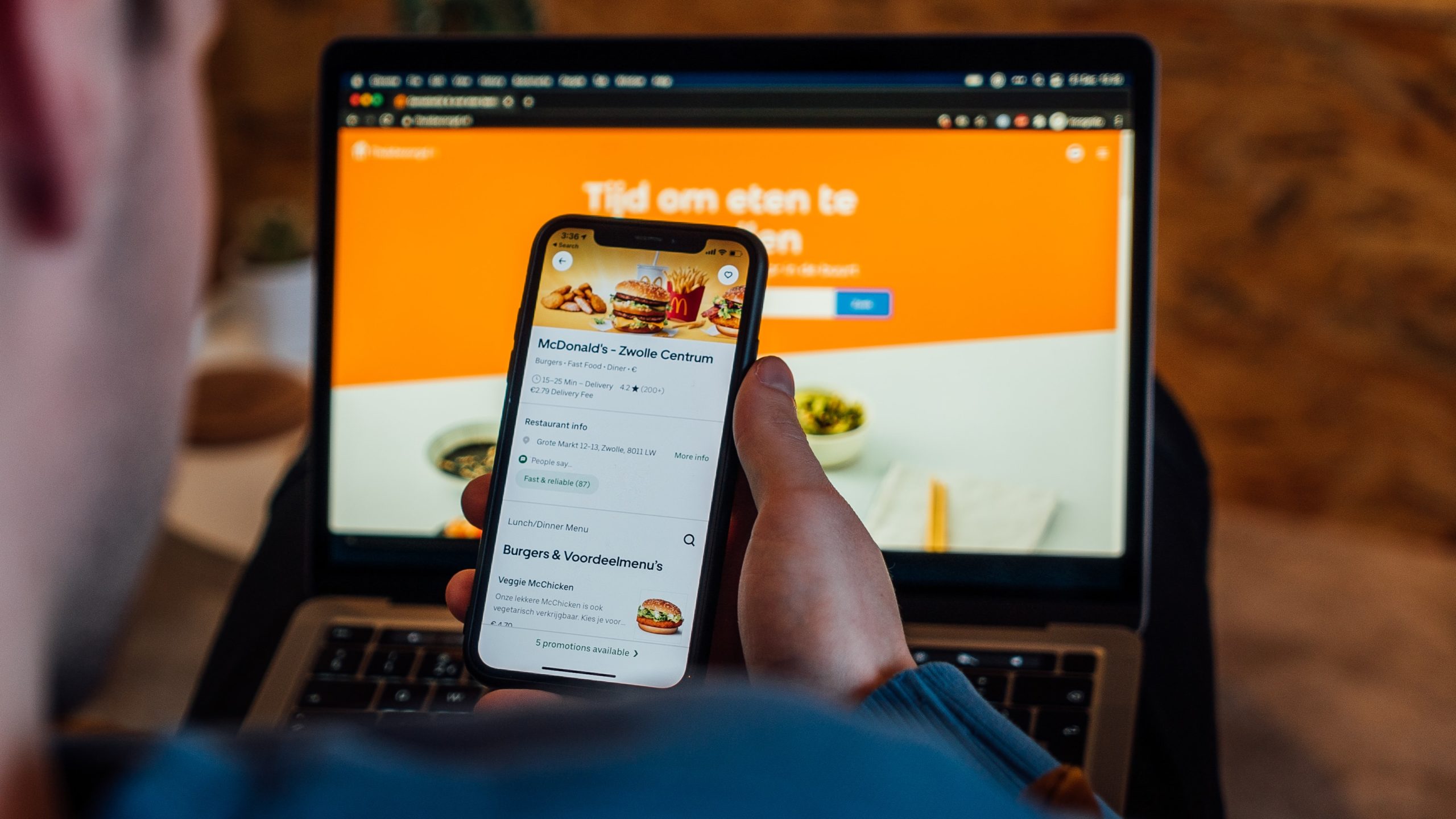 Benefits Of Using Online Food Ordering and Delivery System