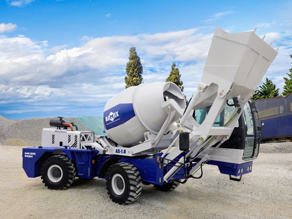 Advice For Buying A Mobile Self-Loading Concrete Mixer