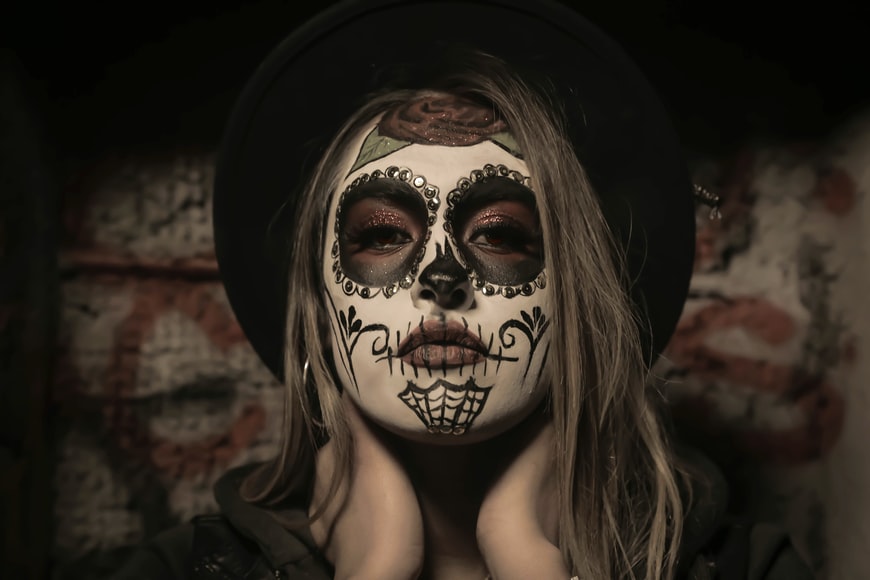 Steps to wear perfect makeup for Halloween