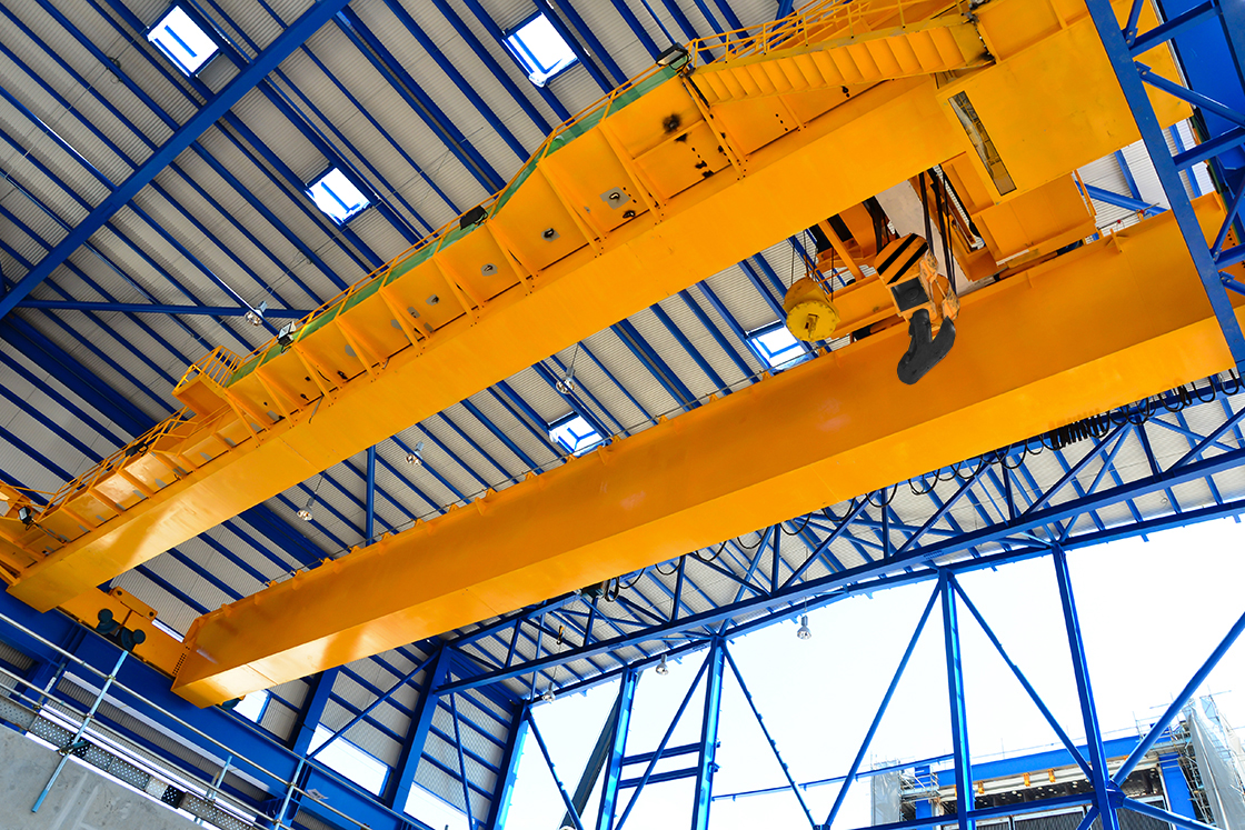 Deciding On The Best Industrial Overhead Crane