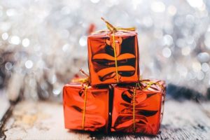 Traditional Corporate Gifts And What Should They Include