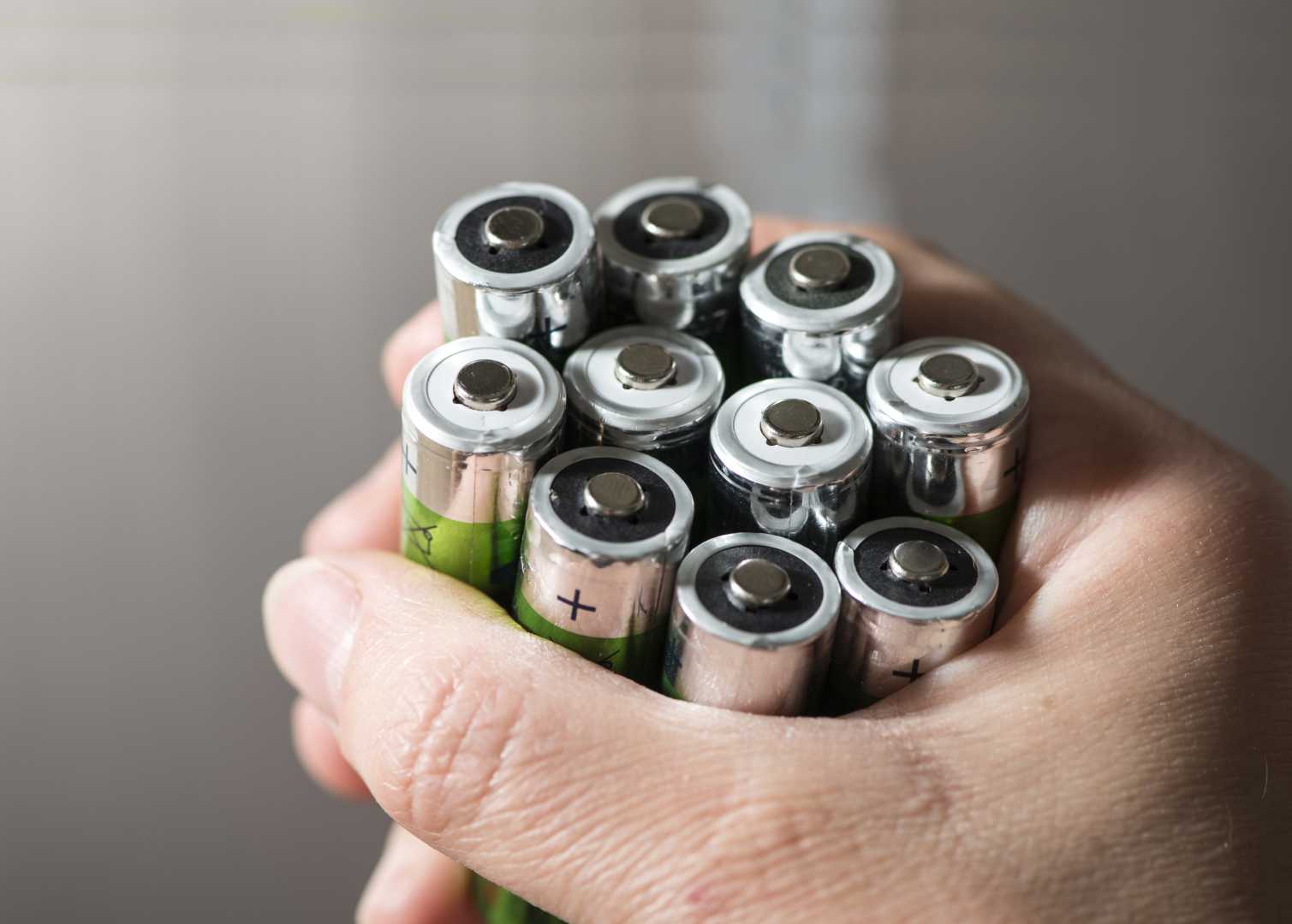 Why Should You Choose Rechargeable Over Disposable Batteries?